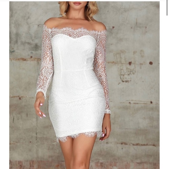 Dresses & Skirts - Lace Dress